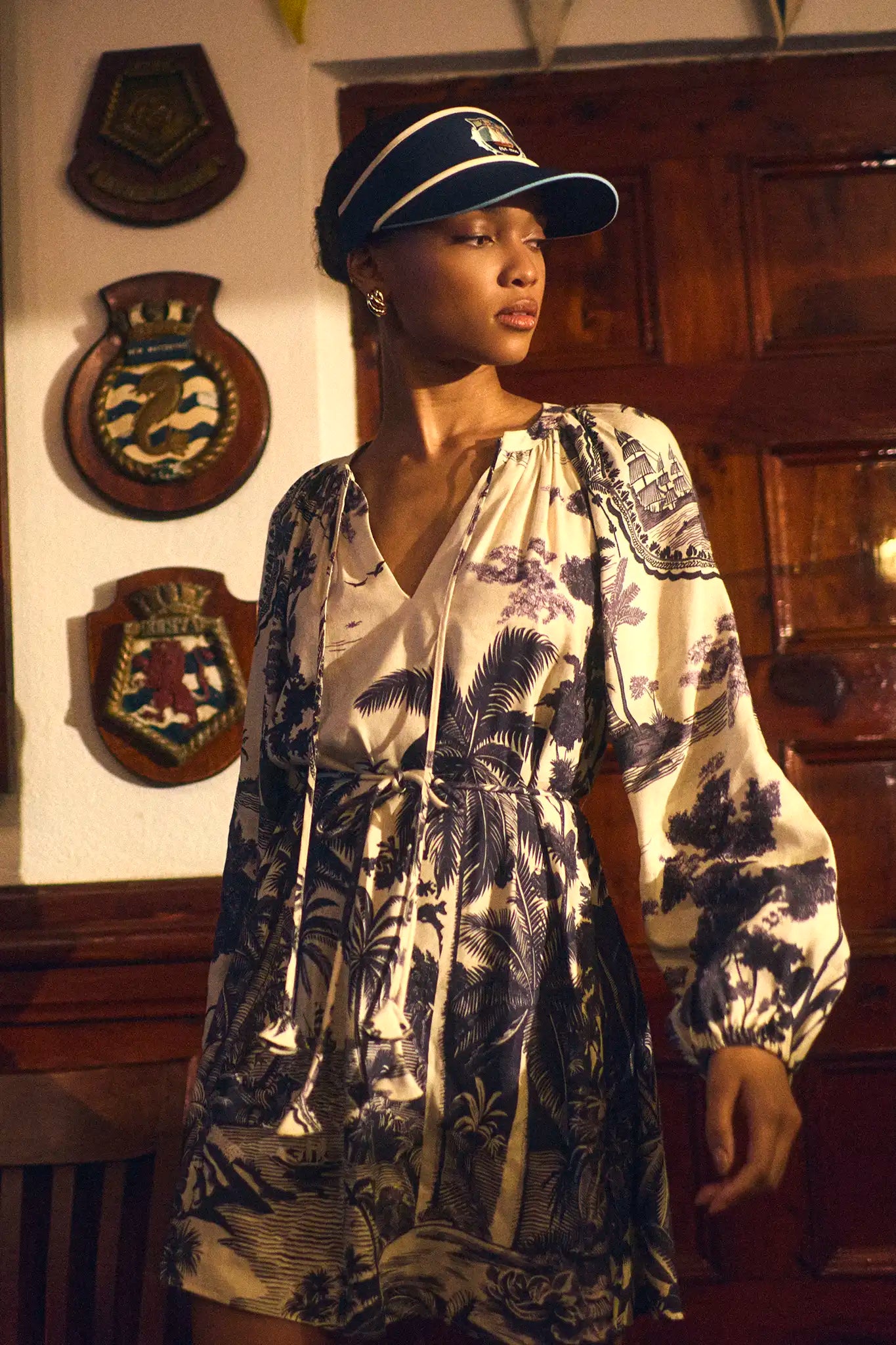 brown and navy dress A Timeless Color Combo To Try This Autumn