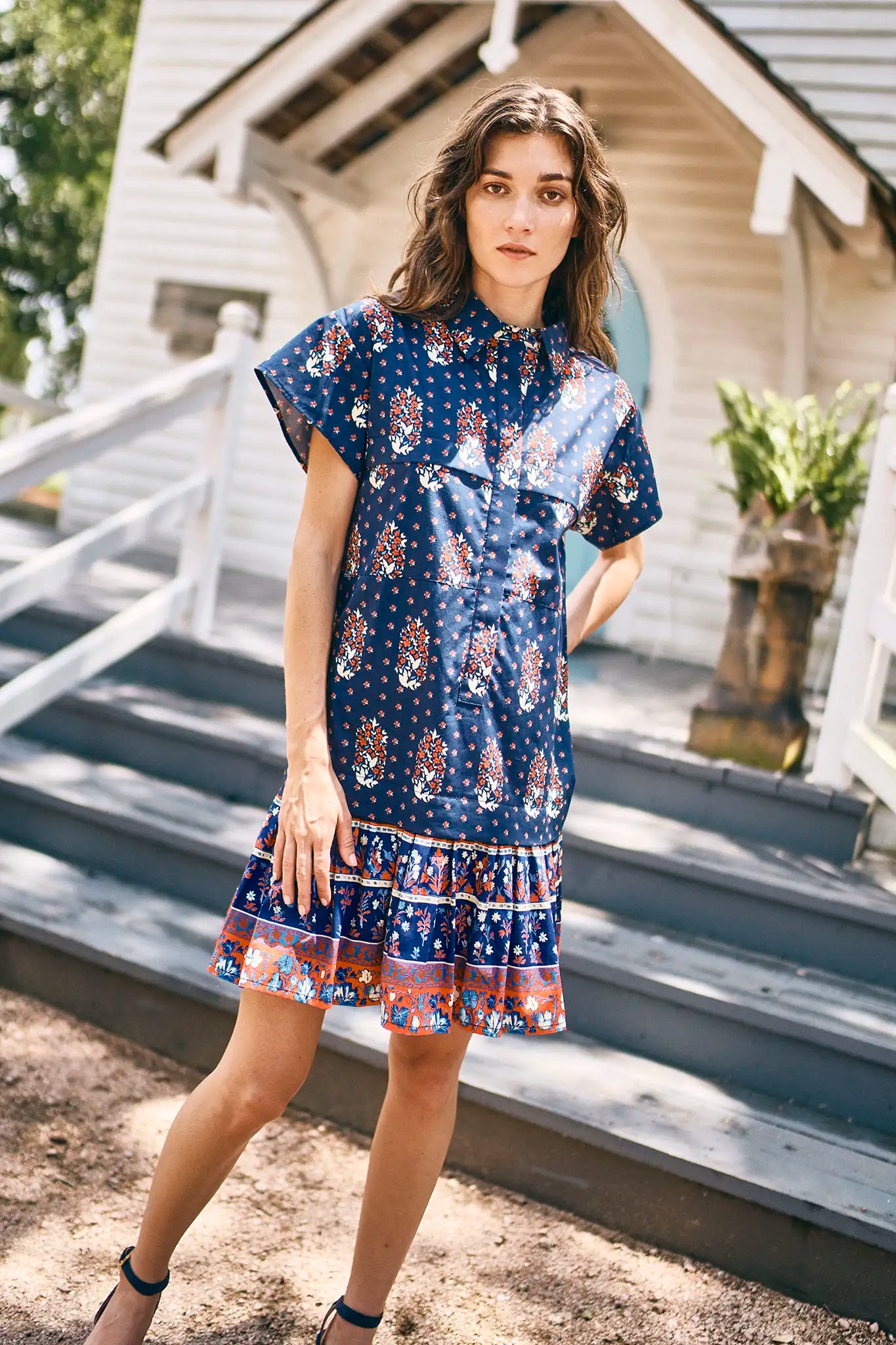 The Addison drop waist shirt dress has a crisp collar, delicate button placket in  fall floral navy.