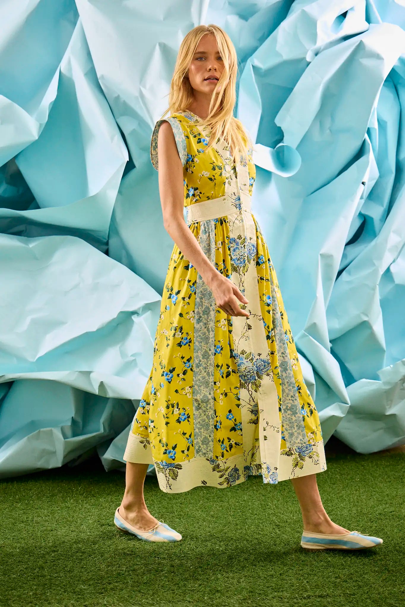 April Dress | Floral Cotton V-Neck Midi Dress | Hunter Bell April Dress | Floral Cotton V-Neck Midi Dress | Hunter Bell