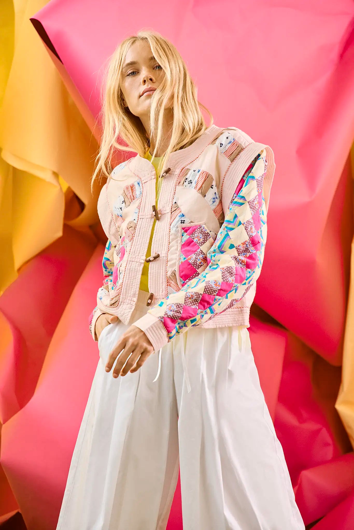 Cotton, white, wide-leg pant with tie. 