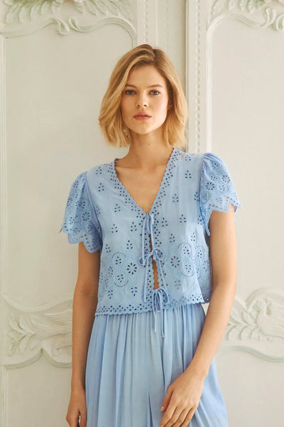【fa.er.ie】lace V neck shirring top fa.er.ie] lace V neck shirring top | 후루츠패밀리