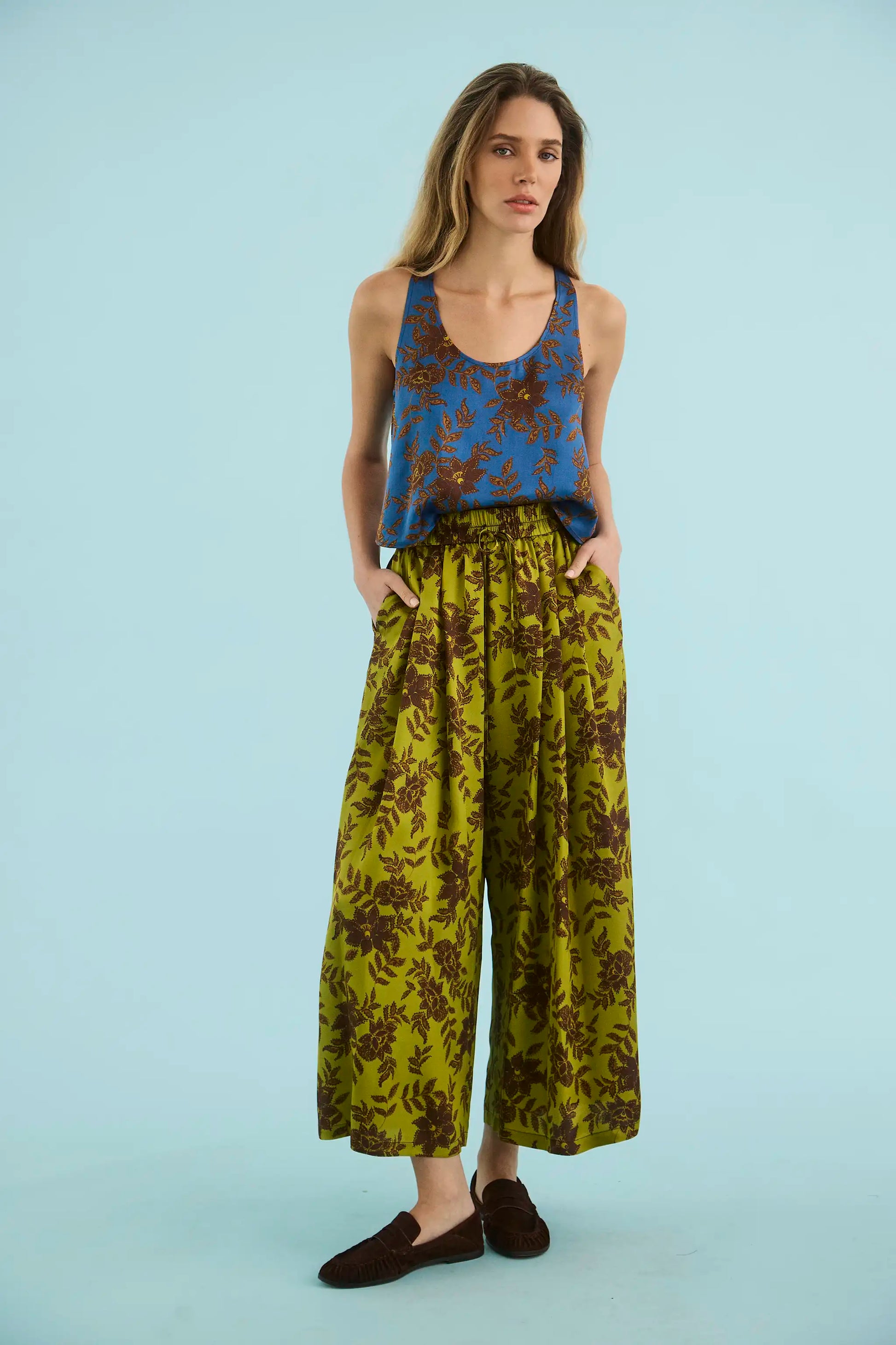The Carsyn Tank in Wild Vine Blue paired with Whisper Pant in Wild Vine Lime. 