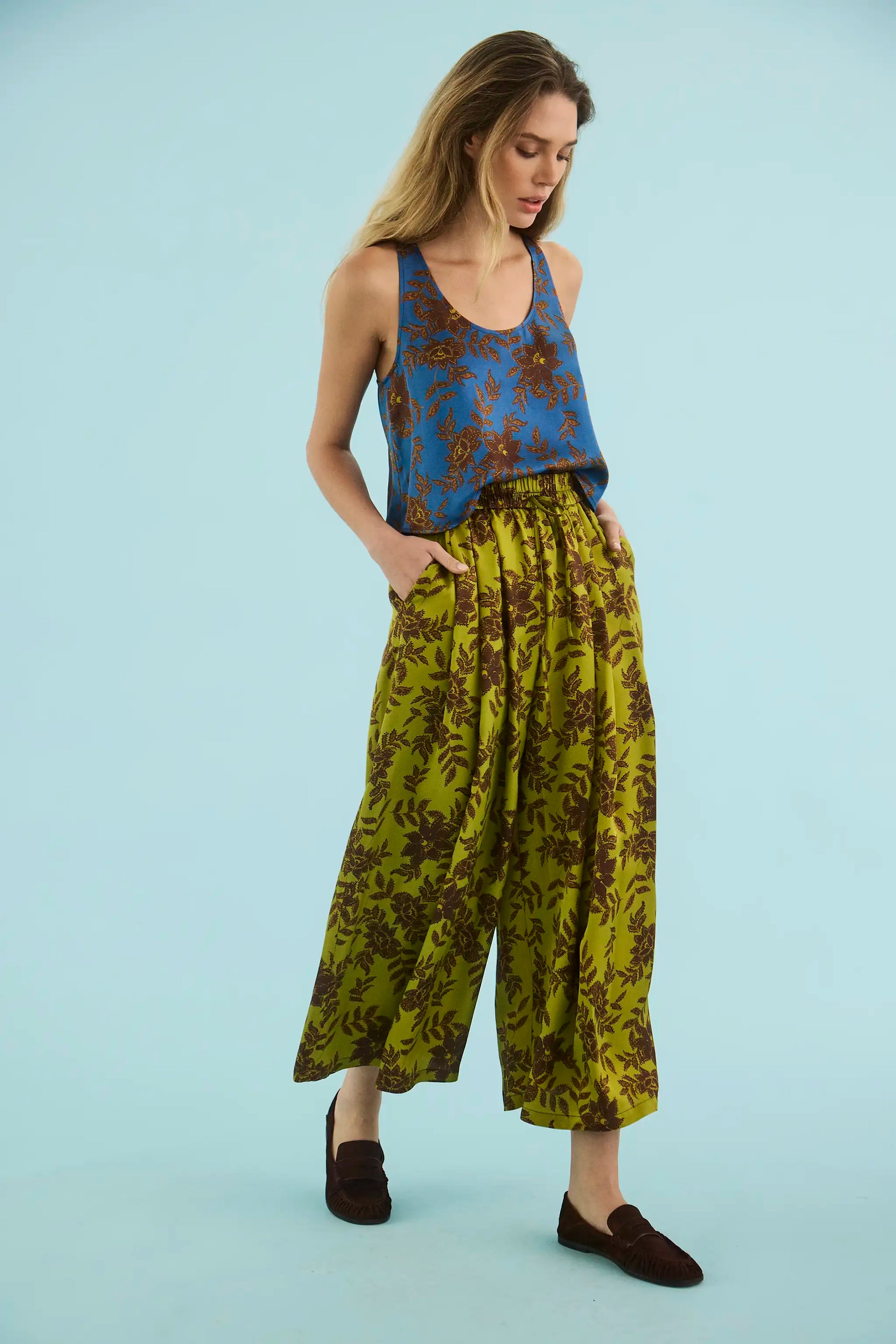 The Carsyn Tank in Wild Vine Blue paired with Whisper Pant in Wild Vine Lime. 