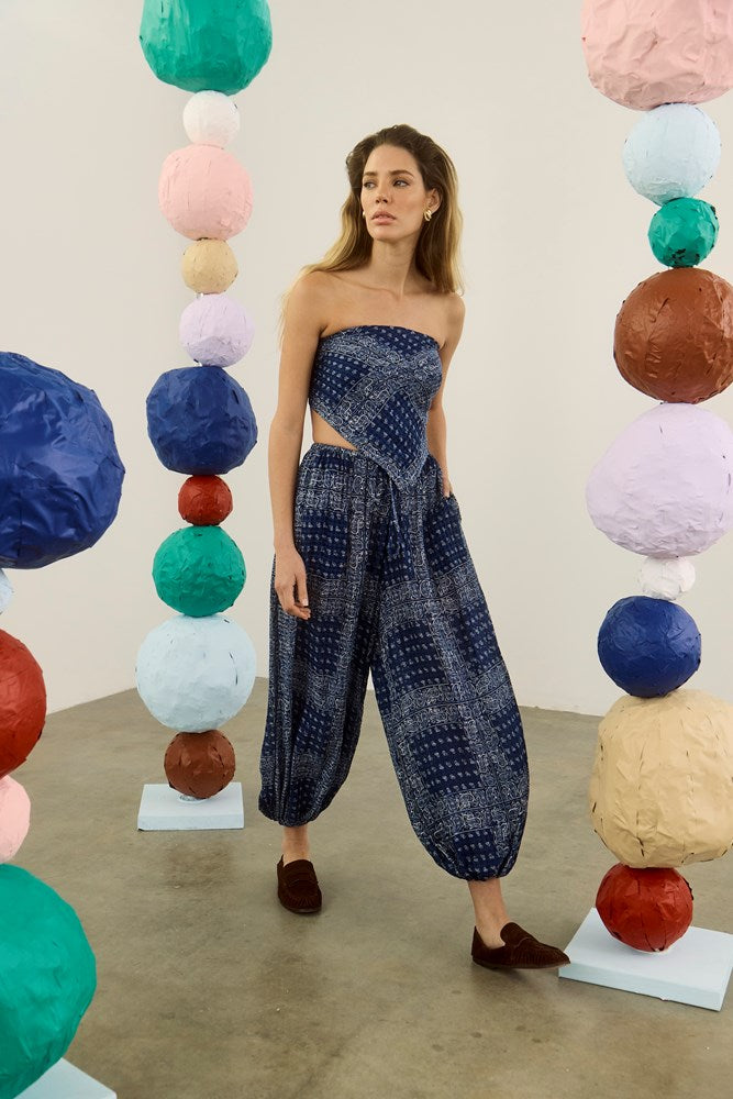 The Inkwell Scarf in Inkwell Paisley paired with the matching Briggs Pants. 