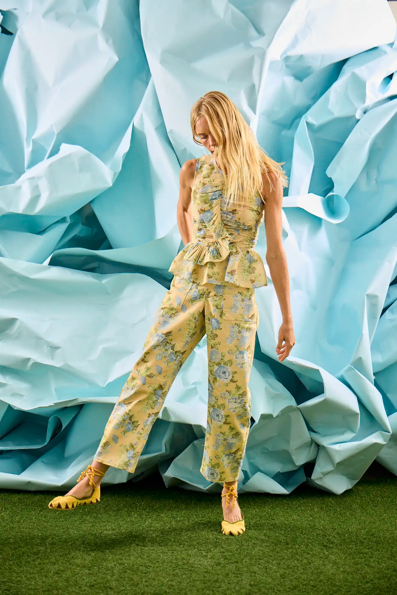 The Doering Top in Garden Rose Periwinkle paired with matching Mallory Jeans.