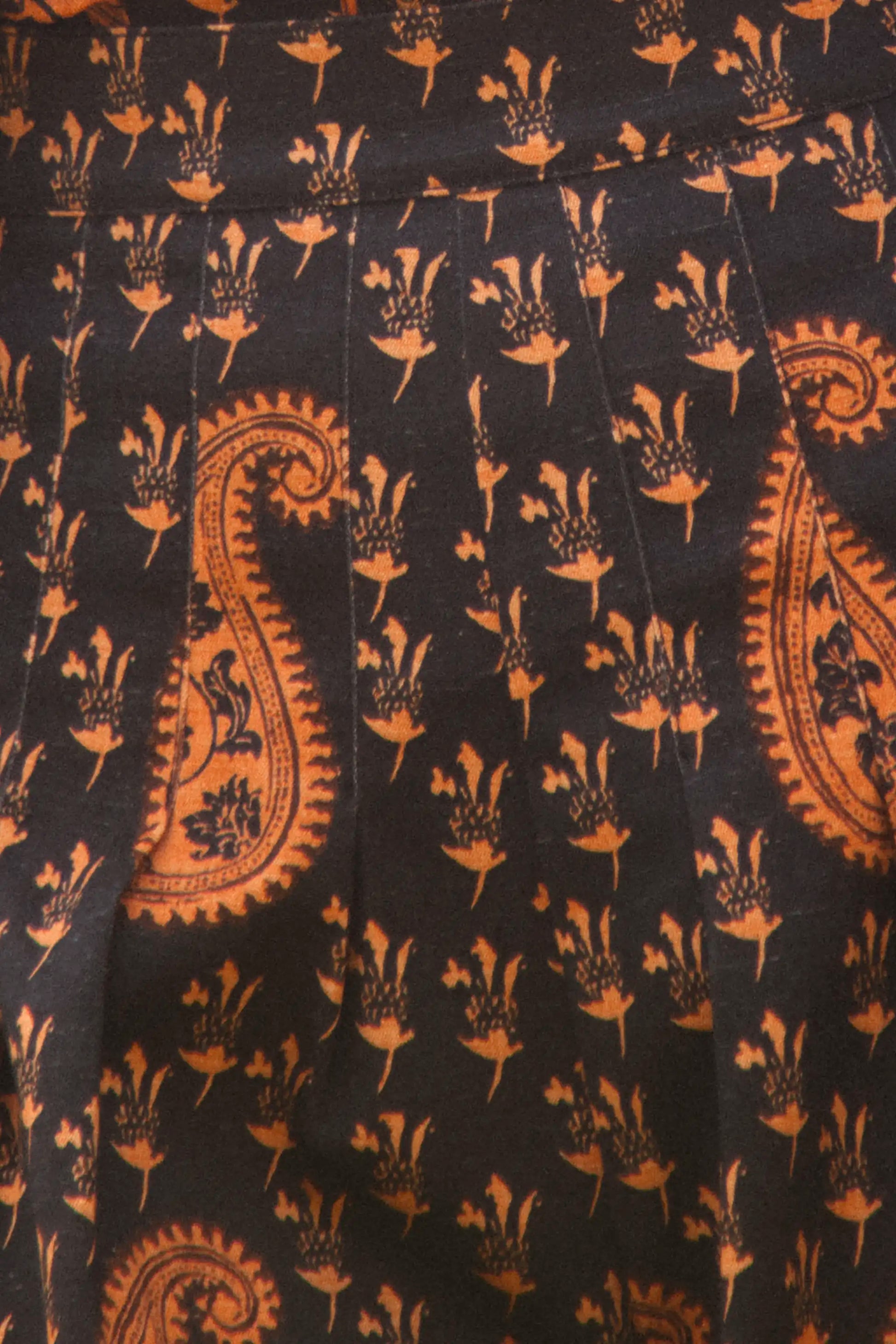Close up of the Willa Shorts in Glen Paisley. 