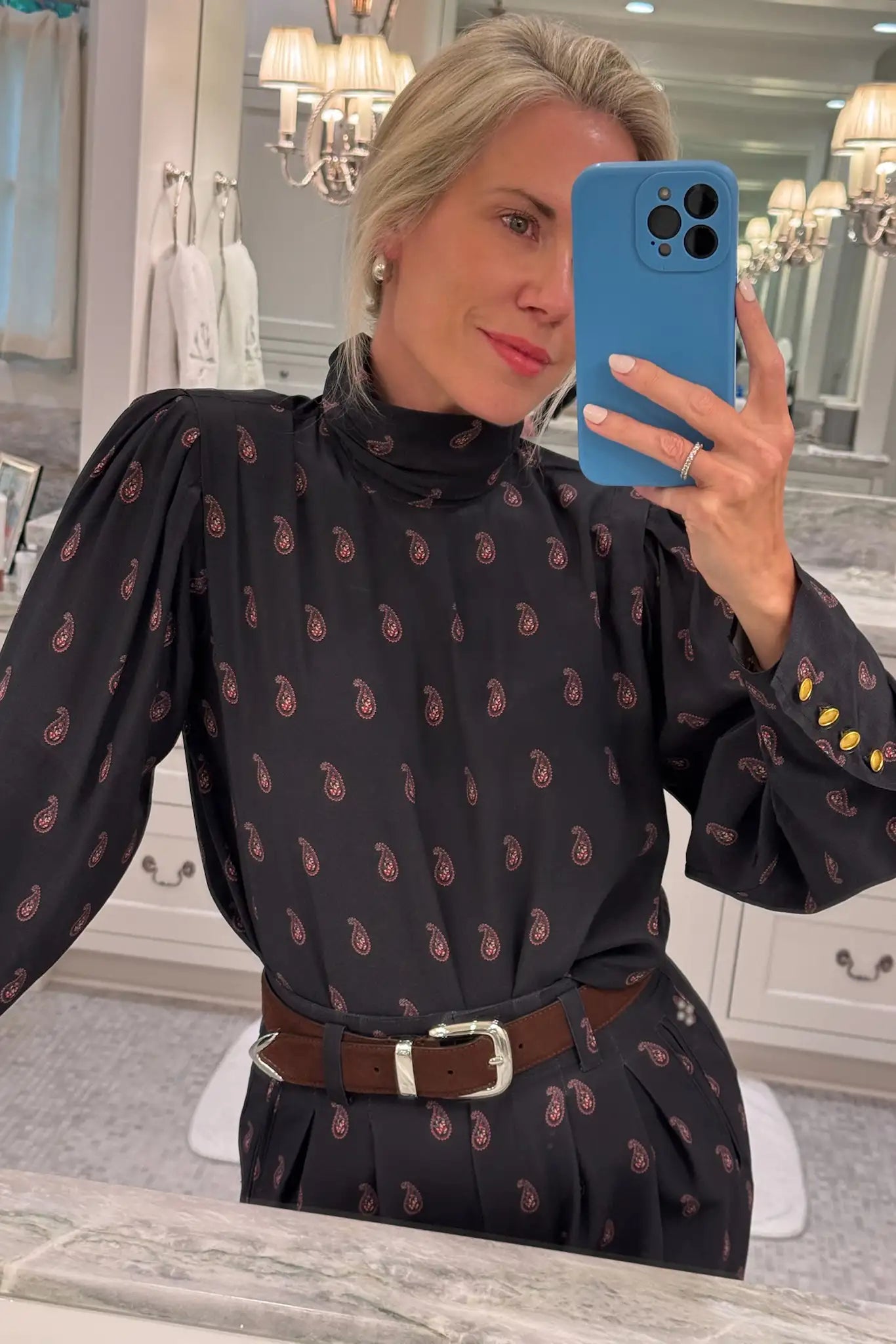 Hunter in the Ellerie Top with the Whitton Pants.