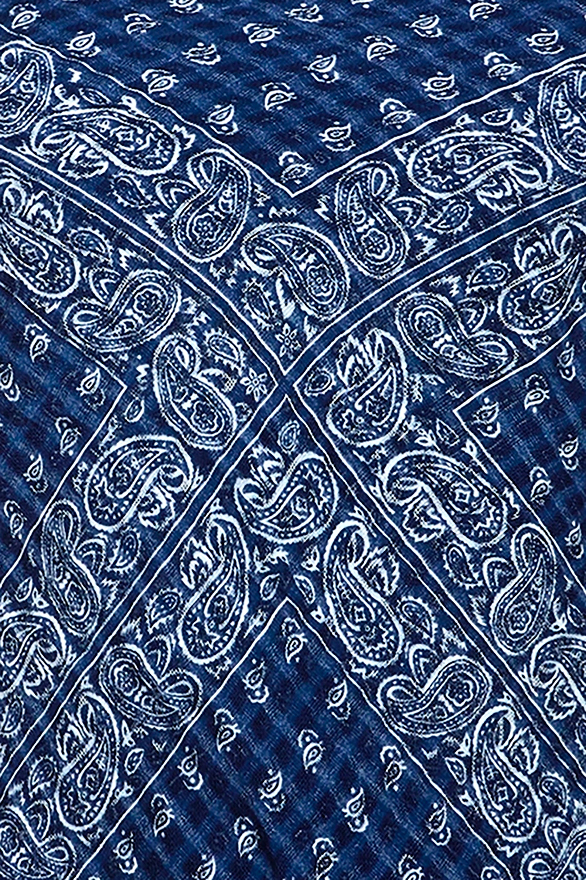 Close up of the Briggs Pant in Inkwell Paisley.
