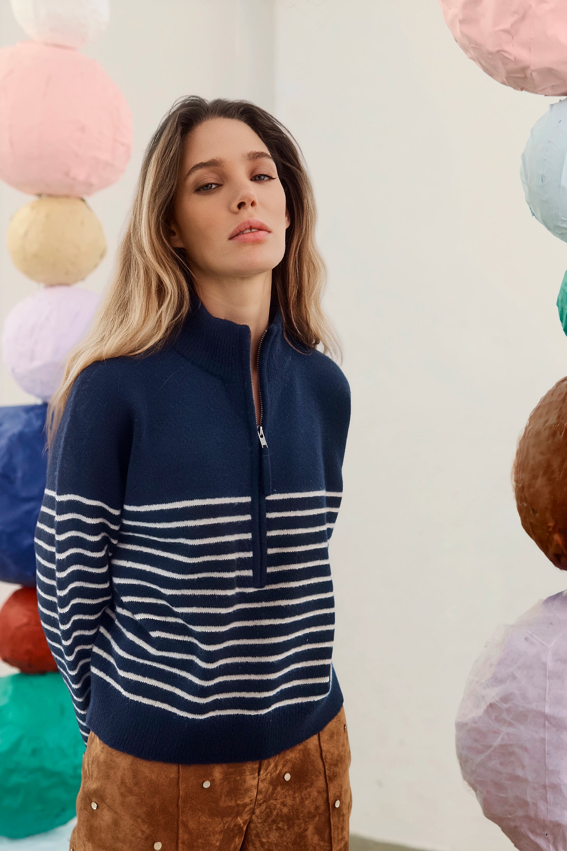 The Lewis Pullover in Midnight Blue paired with the Hills Pant in Saddle. 
