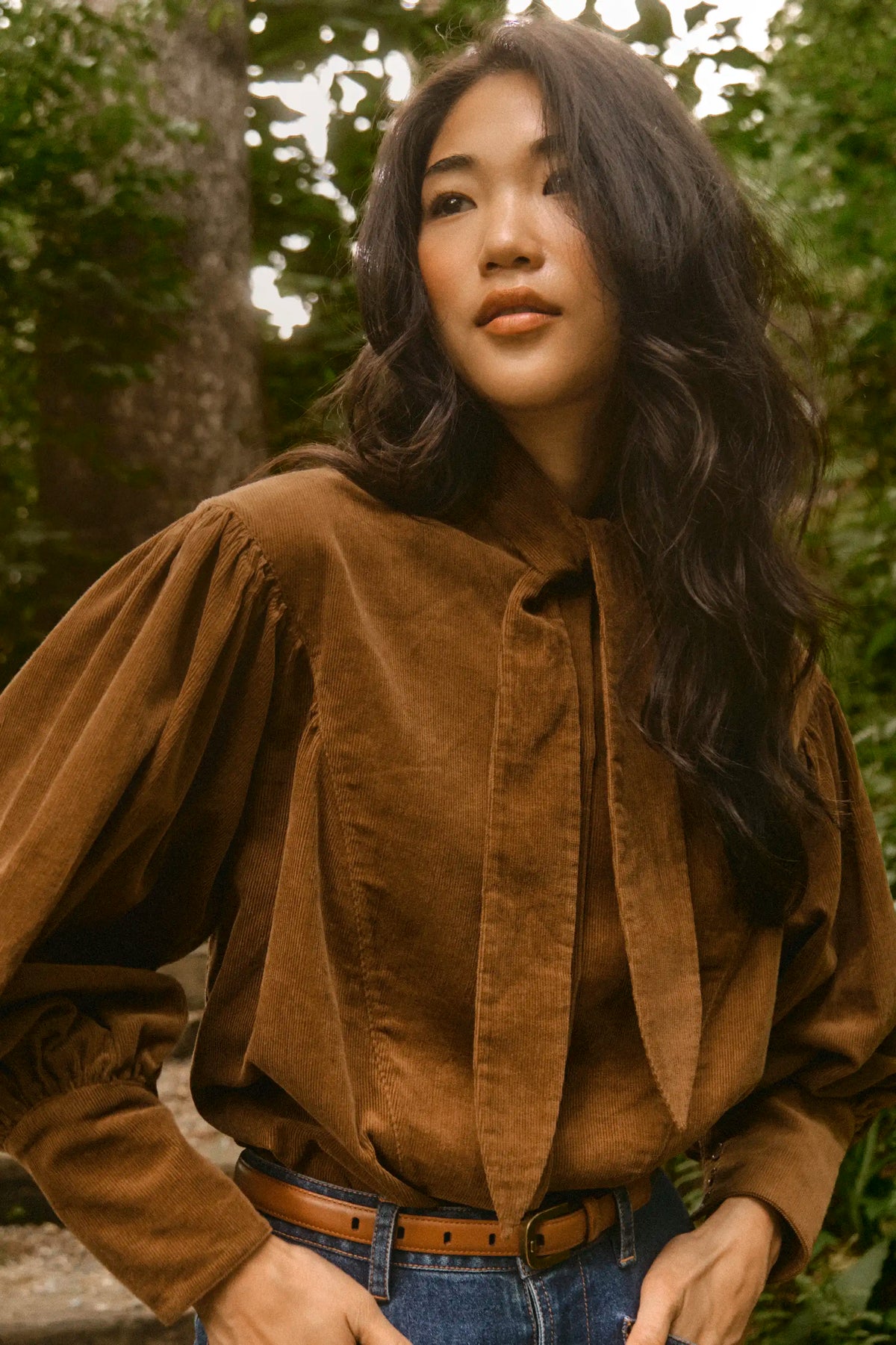 The Odessa Shirt in Khaki paired with the Mallory Jeans in Blue Ridge Denim. 