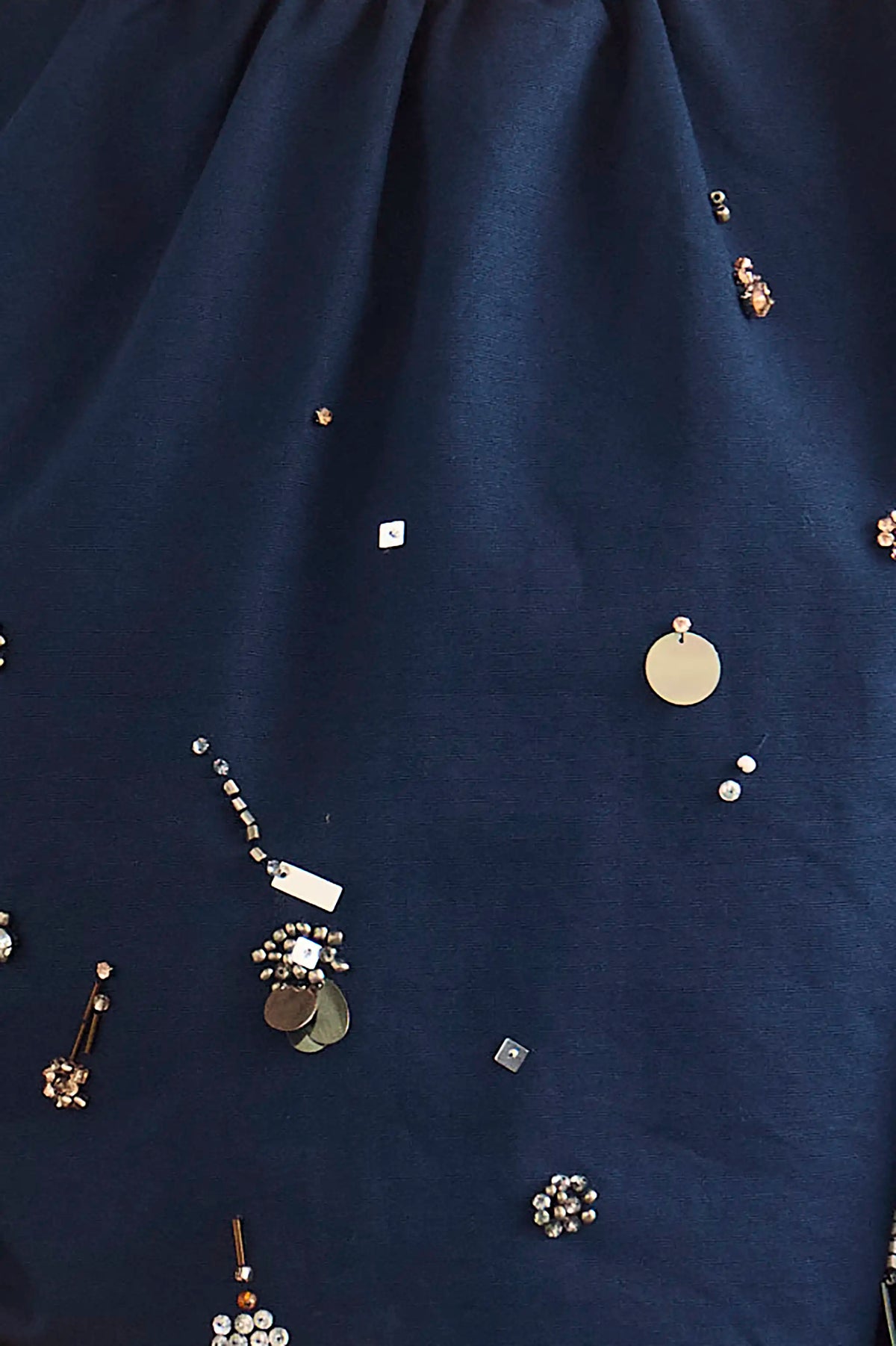Close up of the Rue Blouse in Atelier Splatter Navy.