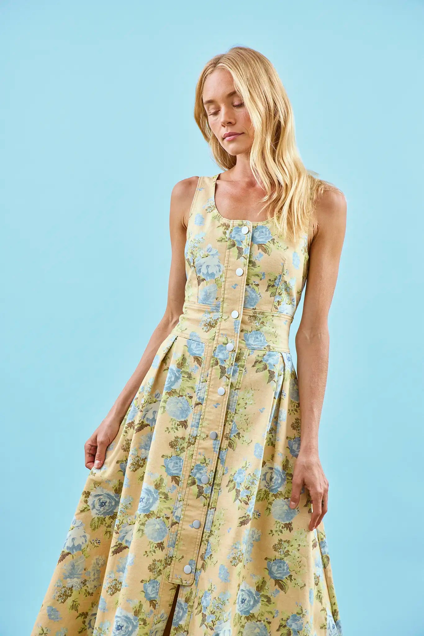 The Thompson Dress in Garden Rose Periwinkle.