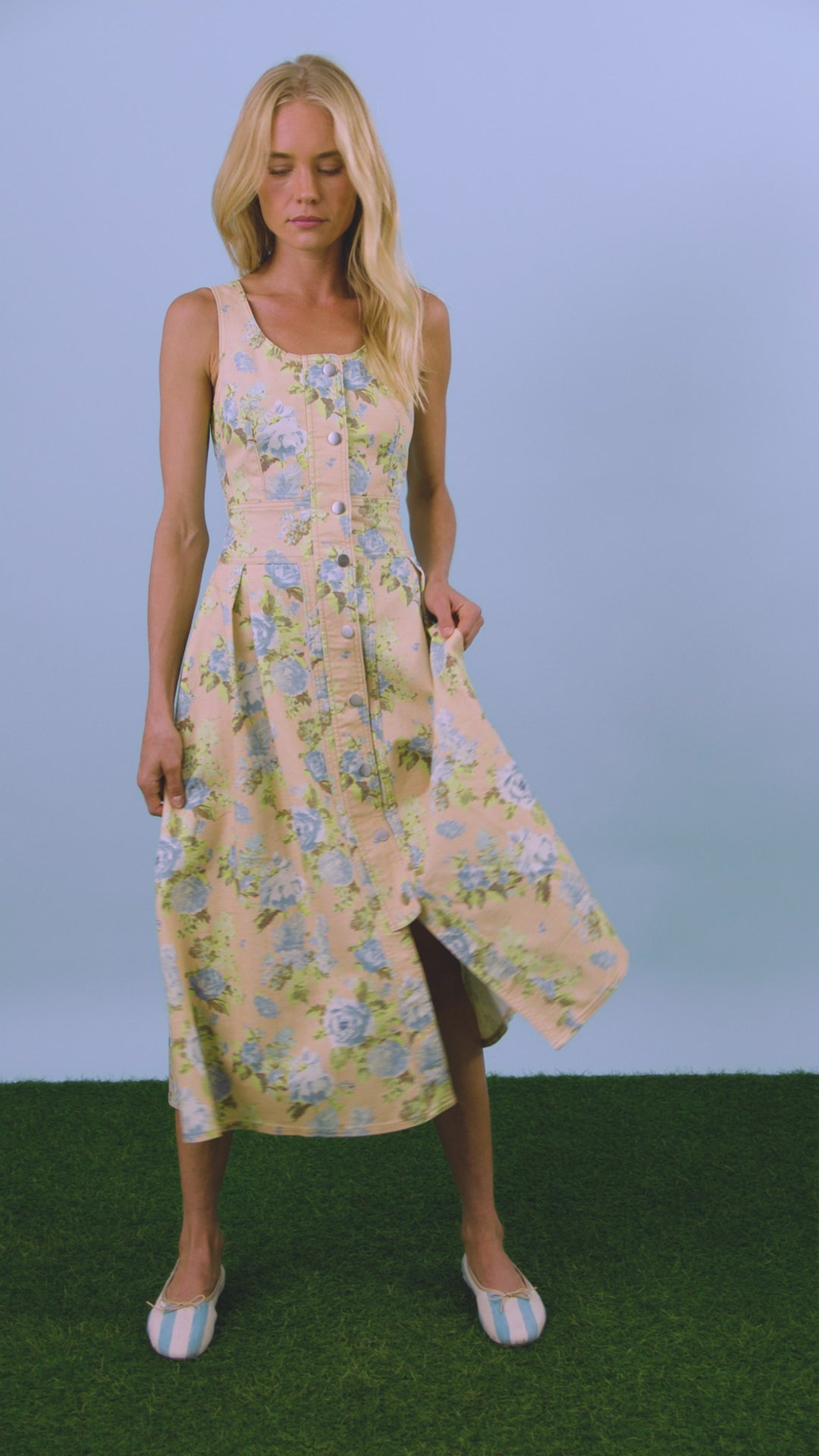 The Thompson Dress in Garden Rose Periwinkle.