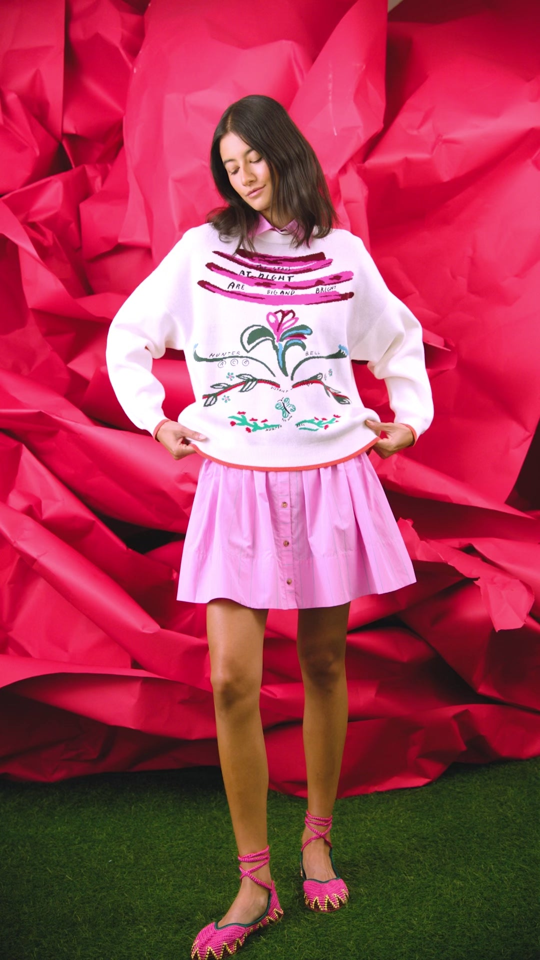 The Elizabeth Sweater is a crewneck with a pull-over design in the anniversary print.